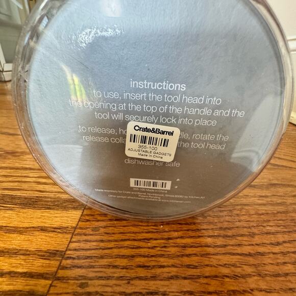 NWT Crate and Barrel Multi Gadget Ice Cream Scoop Pizza Wheel Peeler Handle - Picture 8 of 10